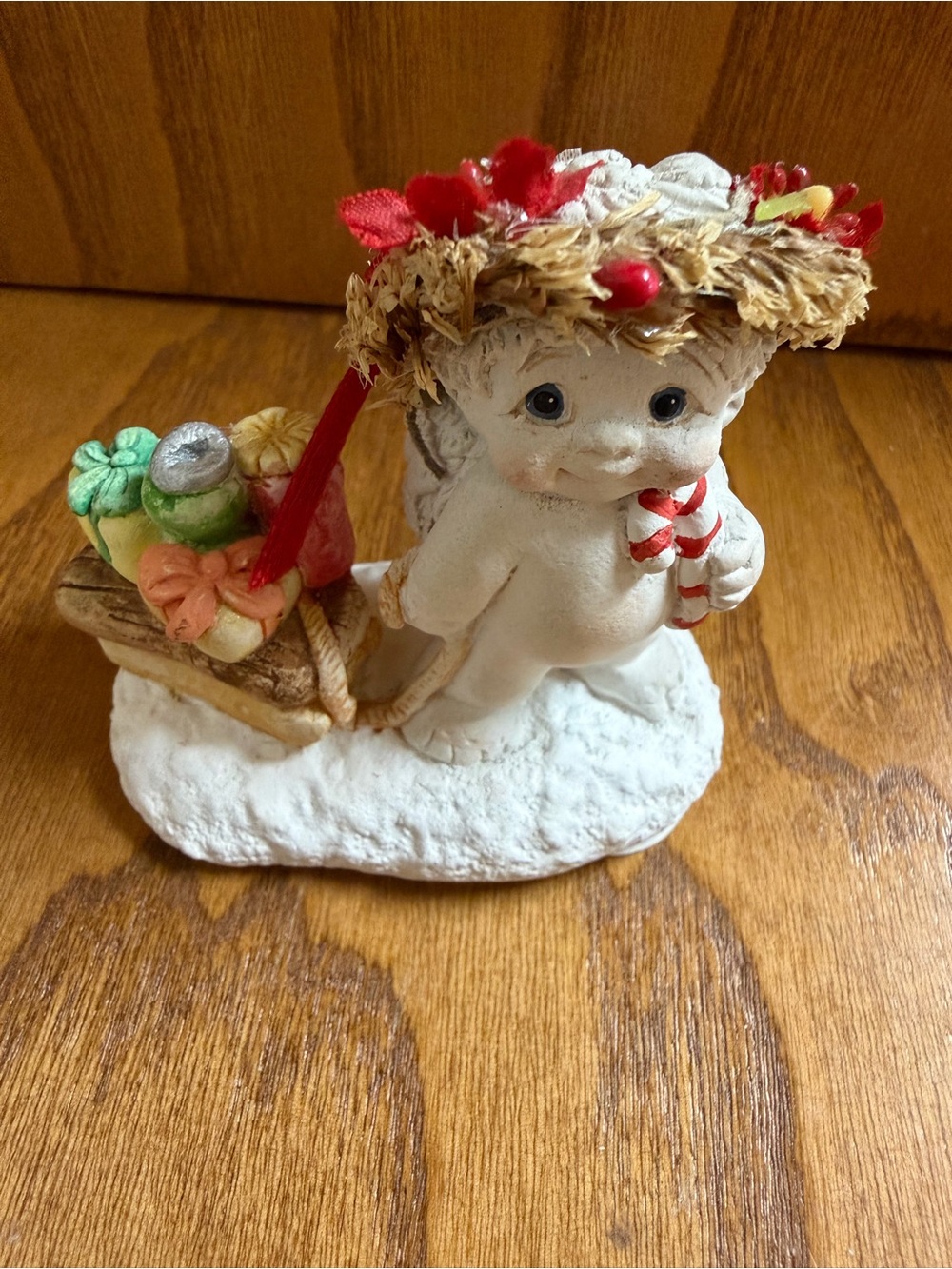 Dreamsicles “Bearing Gifts” Christmas Figurine Cute Resin Cherub gifts Candycane